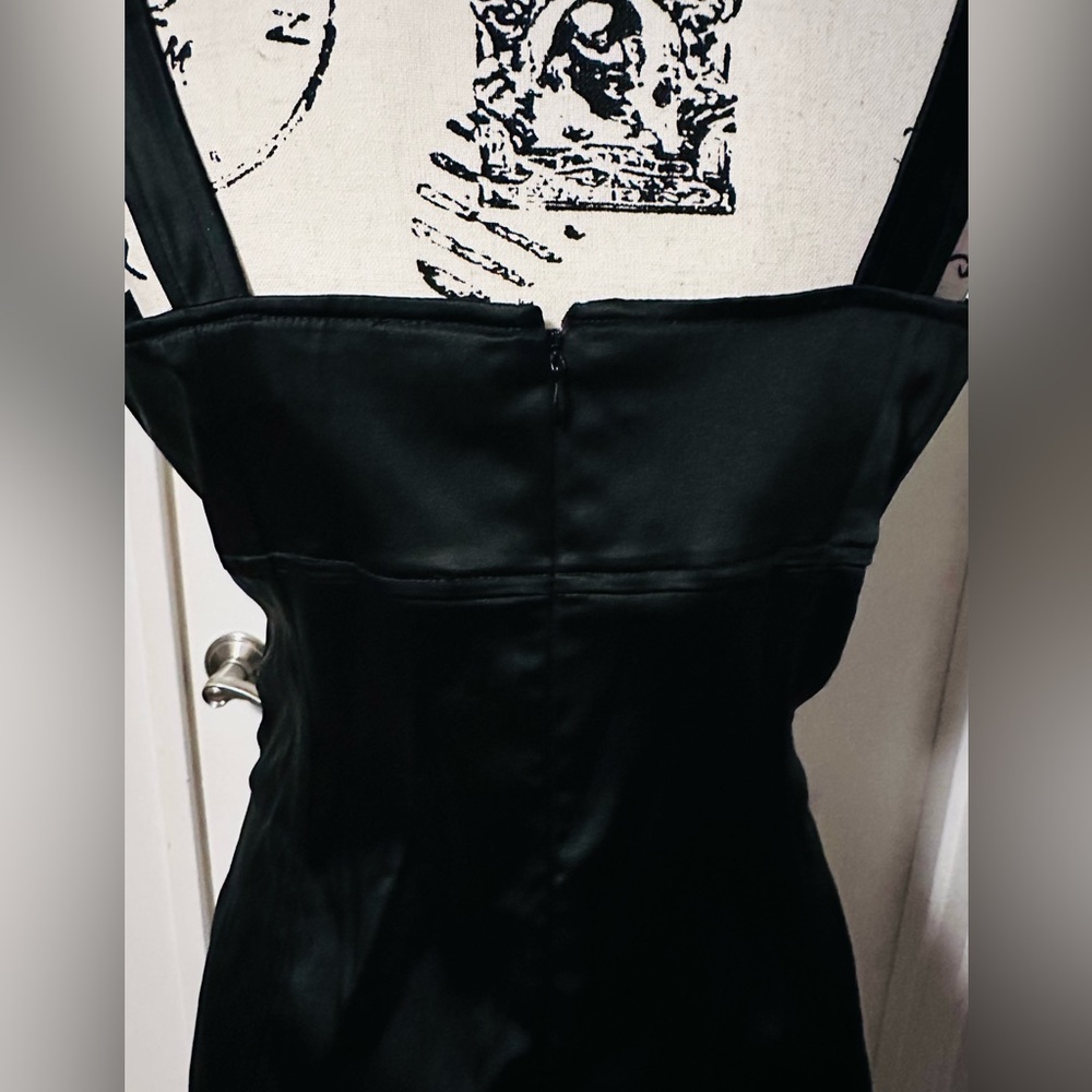 Like new Calvin Kline little black dress - Picture 5 of 10